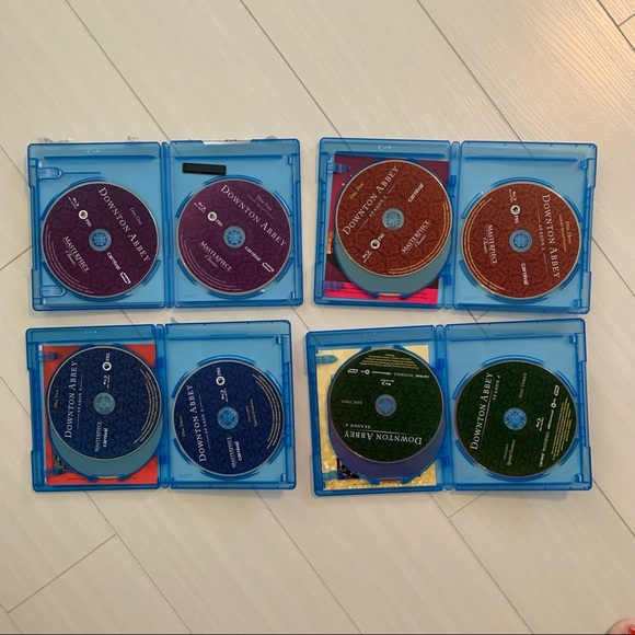 Downton Abbey Seasons 1-4 DVD Set Blu-Ray - Picture 6 of 7